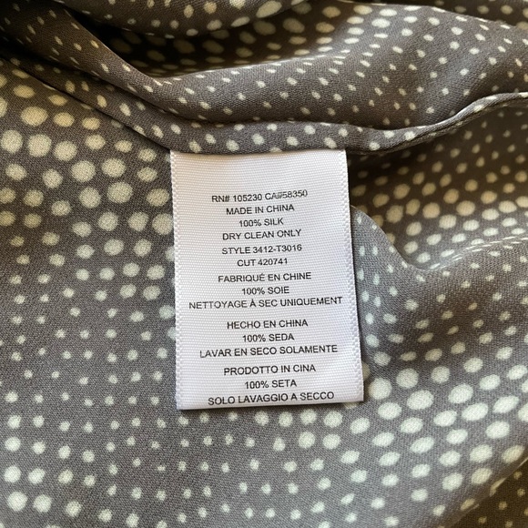 Silk Joie blouse, XS, grey and cream dot print - Picture 3 of 4